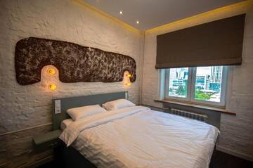 Фото номера Двухместный номер с 1 кроватью Отель Kyiv Panorama Apartments near Gulliver г. Киев 3