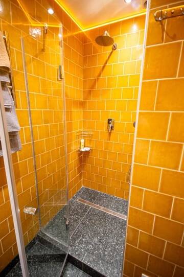 Фото номера Двухместный номер с 1 кроватью Отель Kyiv Panorama Apartments near Gulliver г. Киев 6