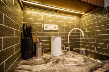 Фото номера Трехместный номер Отель Kyiv Panorama Apartments near Gulliver г. Киев 12