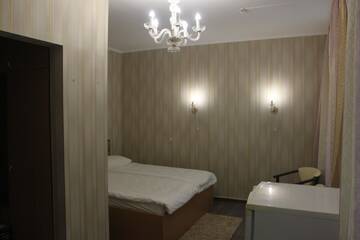 Фото номера Трехместный номер Отель Complex Verhovina Hotel&amp;Restaurant г. Киев 2