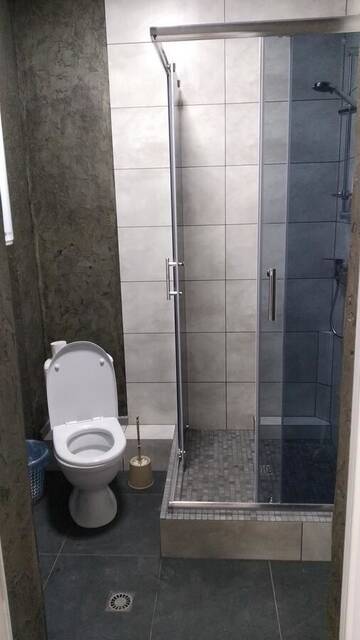 Фото номера Двухместный номер с 2 отдельными кроватями Хостелы MegaHostel г. Киев 8