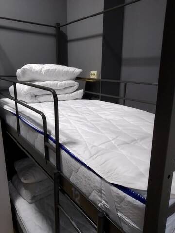 Фото номера Двухместный номер с 2 отдельными кроватями Хостелы MegaHostel г. Киев 6