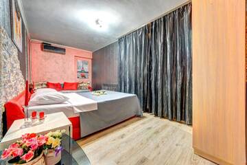 Фото номера Апартаменты с 3 спальнями Апартаменты Four-room apartment near the Opera of Ukraine г. Киев 8