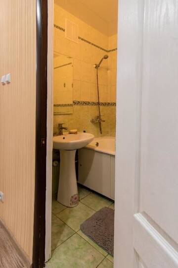 Фото номера Улучшенные апартаменты Апартаменты APARTMENS street Trostyanetskaya г. Киев 17