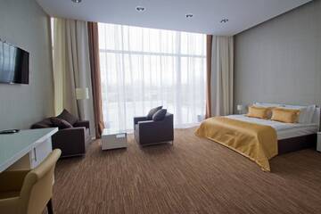 Фото номера Большой двухместный номер с 1 кроватью Отель Airport Hotel г. Киев 5
