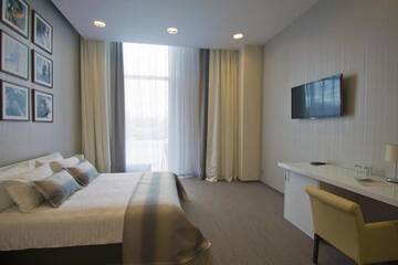 Фото номера Большой двухместный номер с 1 кроватью Отель Airport Hotel г. Киев 6