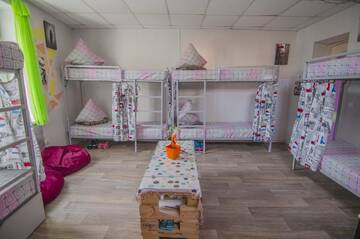Фото номера Кровать в общем 8-местном номере Хостелы Lucky Hostel на Крещатике г. Киев 9