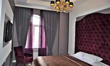 Фото номера Номер Делюкс с кроватью размера «king-size» Апарт-отели Best View Apt г. Киев 7