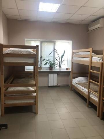Фото номера Спальное место на двухъярусной кровати в общем номере для мужчин Хостелы Сон та Кава г. Киев 13