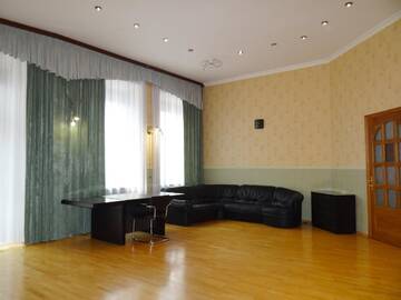 Фото номера Апартаменты с 3 спальнями Апартаменты KyivHome with 3bedrooms, Jaccuzzi, Sauna г. Киев 8