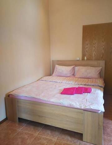 Фото номера Апартаменты с 3 спальнями Апартаменты KyivHome with 3bedrooms, Jaccuzzi, Sauna г. Киев 73