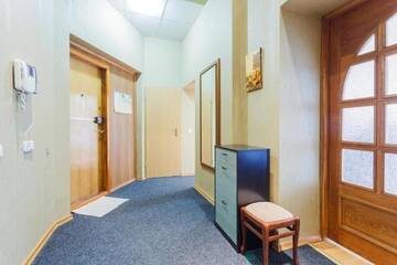 Фото номера Апартаменты с 3 спальнями Апартаменты KyivHome with 3bedrooms, Jaccuzzi, Sauna г. Киев 49