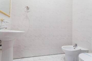 Фото номера Апартаменты с 3 спальнями Апартаменты KyivHome with 3bedrooms, Jaccuzzi, Sauna г. Киев 55