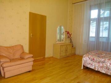 Фото номера Апартаменты с 3 спальнями Апартаменты KyivHome with 3bedrooms, Jaccuzzi, Sauna г. Киев 62