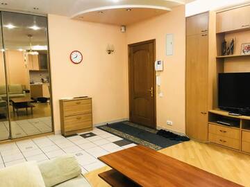 Фото номера Апартаменты с 3 спальнями Апартаменты KyivHome with 3bedrooms, Jaccuzzi, Sauna г. Киев 33