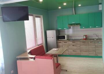 Фото номера Апартаменты с балконом Апартаменты Cozy apartments near metro Poznyaki г. Киев 7