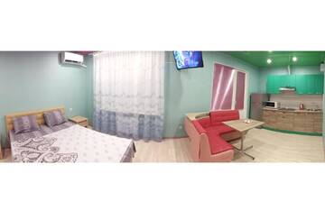Фото номера Апартаменты с балконом Апартаменты Cozy apartments near metro Poznyaki г. Киев 34