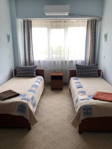 Фото номера Двухместный номер эконом-класса с 2 отдельными кроватями Отель Mini Hotel on Brovarskaya г. Киев 16