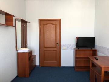 Фото номера Бюджетный двухместный номер с 2 отдельными кроватями Отель Mini Hotel on Brovarskaya г. Киев 11