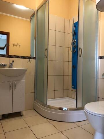 Фото номера Трехместный номер с душем Отель Mini Hotel on Brovarskaya г. Киев 16