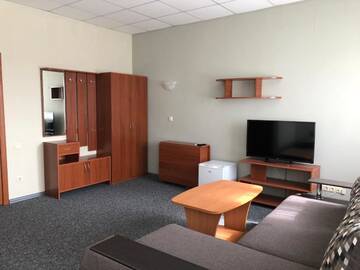 Фото номера Трехместный номер с душем Отель Mini Hotel on Brovarskaya г. Киев 17