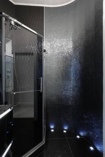 Фото номера Апартаменты Делюкс Апартаменты Black&amp;White Apartment in Smart Plaza г. Киев 31