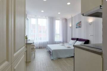 Фото номера Апартаменты-студио Апартаменты Comfort Town Love Home г. Киев 3