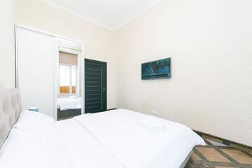 Фото номера Апартаменты Апартаменты 3 bedrooms on Maidan г. Киев 41