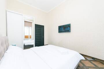 Фото номера Апартаменты Апартаменты 3 bedrooms on Maidan г. Киев 13