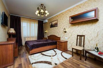 Фото номера Люкс с 1 спальней Апарт-отели naDobu Kiev Apart-Hotel г. Киев 39