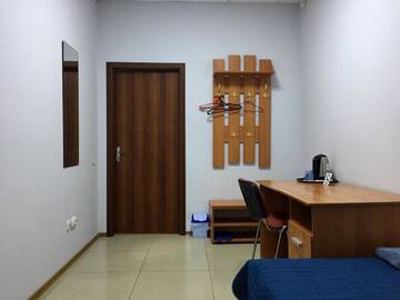 Фото номера Одноместный номер с общим душем и туалетом Отель Westend Hotel Kyiv г. Киев 6