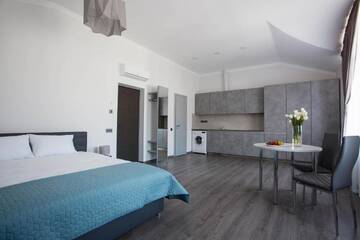 Фото номера Апартаменты Делюкс Апарт-отели Апартотель Sumskaya Apartments г. Киев 3
