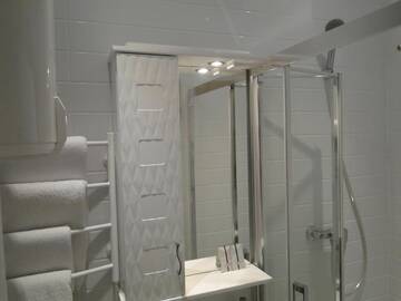 Фото номера Улучшенный двухместный номер с 1 кроватью Мини-отель Mini ELEGANT г. Киев 32
