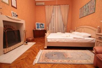 Фото номера Апартаменты с 2 спальнями, Пушкинская 33 Апартаменты Inn Home Apartments - Kreshchatyk area г. Киев 2
