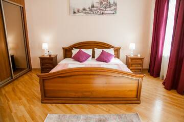 Фото номера Апартаменты с 2 спальнями - ул. Крещатик, 15 Апартаменты Inn Home Apartments - Kreshchatyk area г. Киев 9
