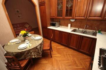 Фото номера Апартаменты с 2 спальнями, Пушкинская 33 Апартаменты Inn Home Apartments - Kreshchatyk area г. Киев 9