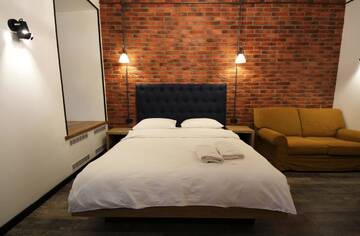 Фото номера Апартаменты-студио Апартаменты Loft Apartments on Desyatynnyi Ln г. Киев 8