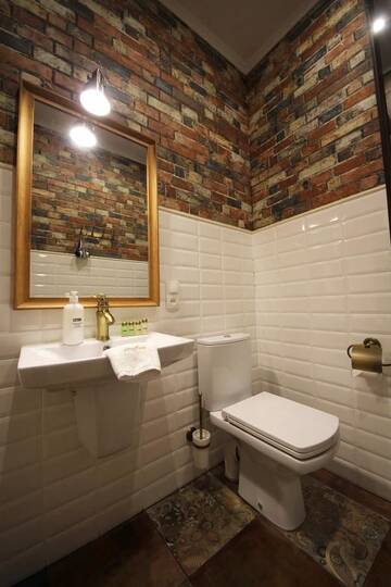 Фото номера Апартаменты-студио Апартаменты Loft Apartments on Desyatynnyi Ln г. Киев 9