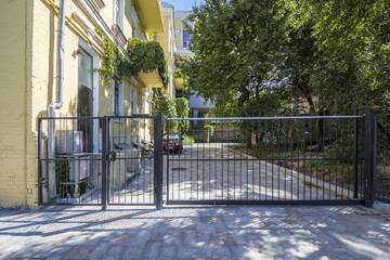 Фото номера Апартаменты-студио Апартаменты Loft Apartments on Desyatynnyi Ln г. Киев 11