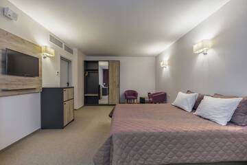 Фото номера Улучшенный семейный номер Отель Favor Sport Hotel г. Киев 5