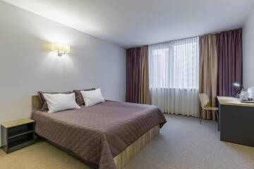 Фото номера Улучшенный семейный номер Отель Favor Sport Hotel г. Киев 6