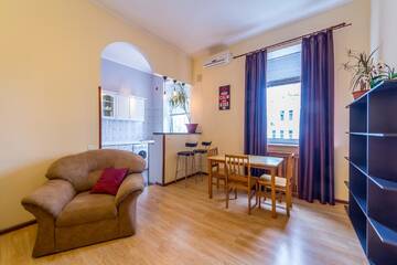 Фото номера Апартаменты с 2 спальнями — ул. Шота Руставели, 24 Апартаменты Apartments in the CENTER on Shota Rustaveli г. Киев 5
