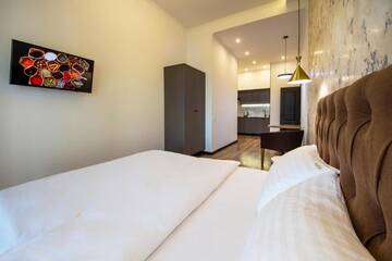 Фото номера Апартаменты с балконом Апартаменты Apartments on Ploscha Lva Tolstoho г. Киев 12