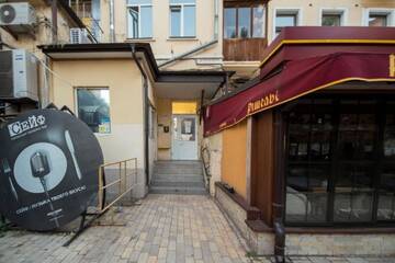 Фото номера Апартаменты с балконом Апартаменты Apartments on Ploscha Lva Tolstoho г. Киев 20