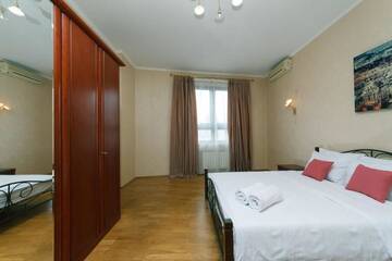 Фото номера Апартаменты с 3 спальнями Апартаменты Apartments near the Olympic Stadium г. Киев 79