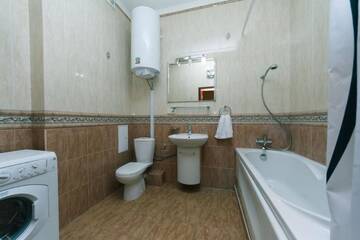 Фото номера Апартаменты с 3 спальнями Апартаменты Apartments near the Olympic Stadium г. Киев 74