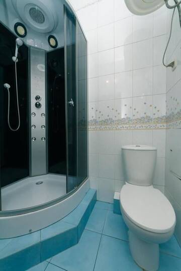 Фото номера Апартаменты с 3 спальнями Апартаменты Apartments near the Olympic Stadium г. Киев 49