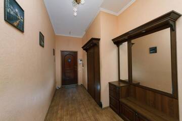 Фото номера Апартаменты с 3 спальнями Апартаменты Apartments near the Olympic Stadium г. Киев 11