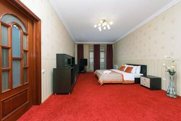 Фото номера Апартаменты с 3 спальнями Апартаменты Apartments near the Olympic Stadium г. Киев 103