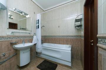 Фото номера Апартаменты с 3 спальнями Апартаменты Apartments near the Olympic Stadium г. Киев 109